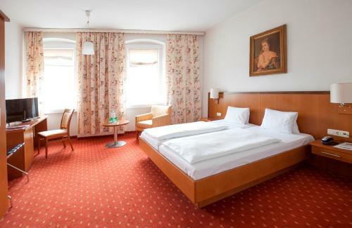 Keramikhotel Goldener Brunnen