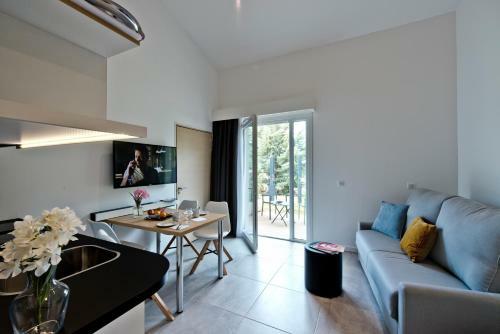 Aparthotel Kyriad R�sidence Cabri�s - Plan De Campagne