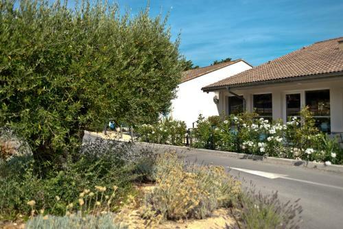 Aparthotel Kyriad R�sidence Cabri�s - Plan De Campagne