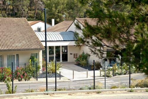 Aparthotel Kyriad R�sidence Cabri�s - Plan De Campagne
