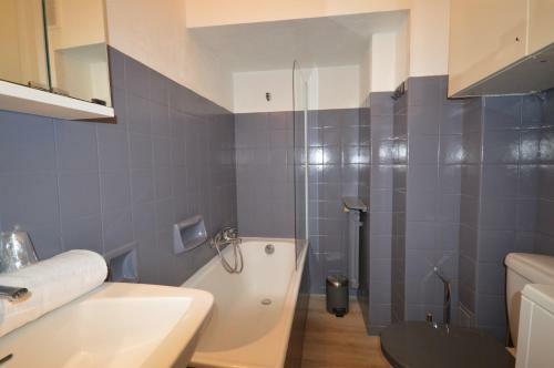 Apartamento Small Yet Convenient One-bedroom Flat