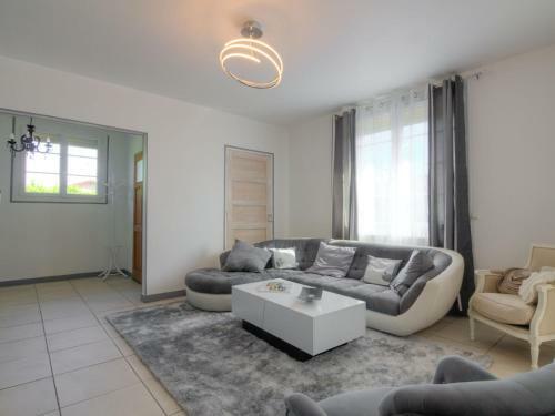 Holiday Home Mayne Pauvre