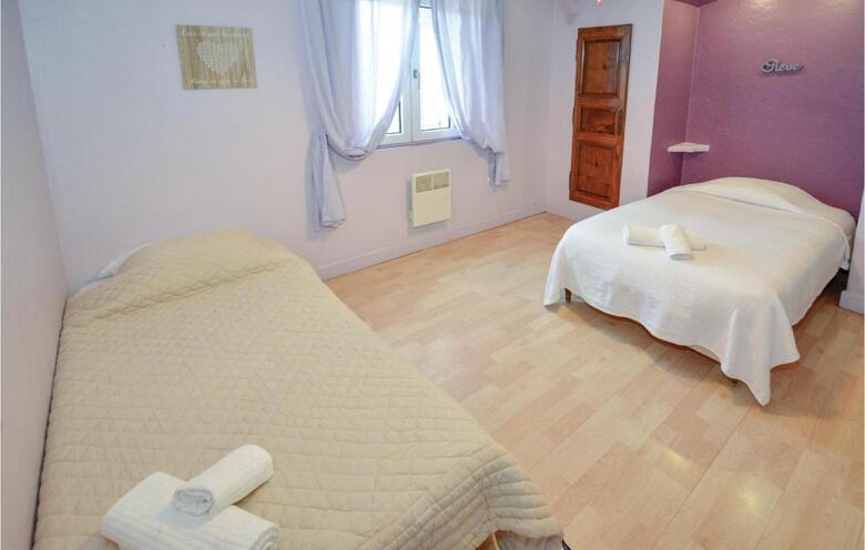 Six-bedroom Holiday Home In Cavaillon