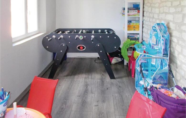 Six-bedroom Holiday Home In Cavaillon