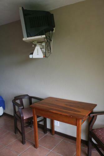Hostal Columbus Guest House