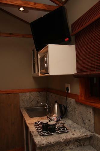 Hostal 5th Seasons Guesthouse