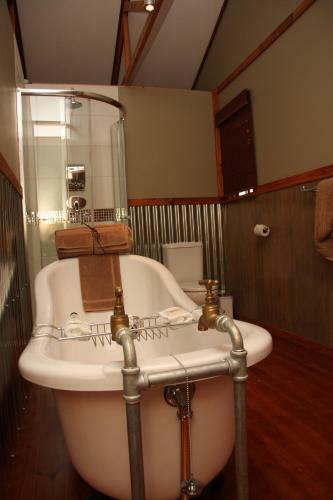 Hostal 5th Seasons Guesthouse