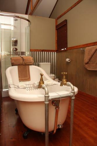 Hostal 5th Seasons Guesthouse