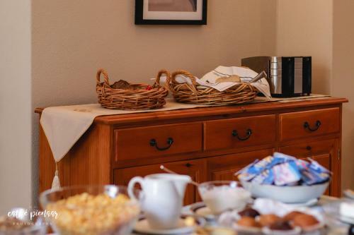 Hostal A Tuscan Villa Guest House