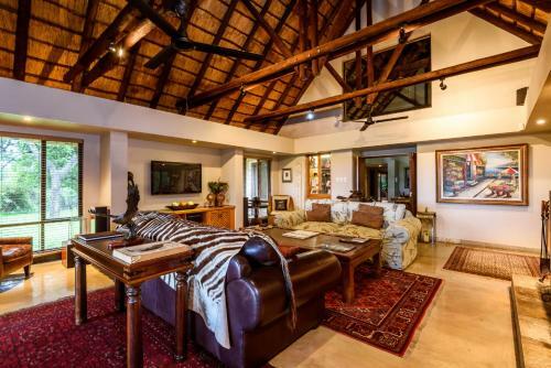 Lodge Khaya Ndlovu Manor House