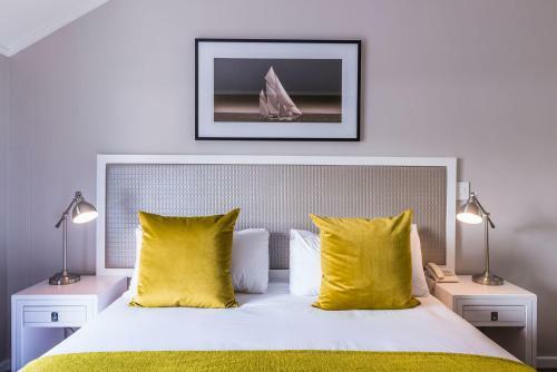Simon's Town Quayside Hotel