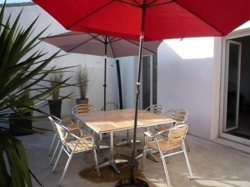 Villa Rue Des Doris Avec Jardin Clos