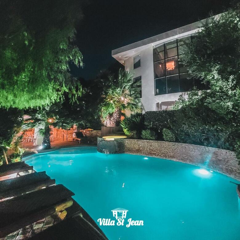 Hostal Villa Saint Jean