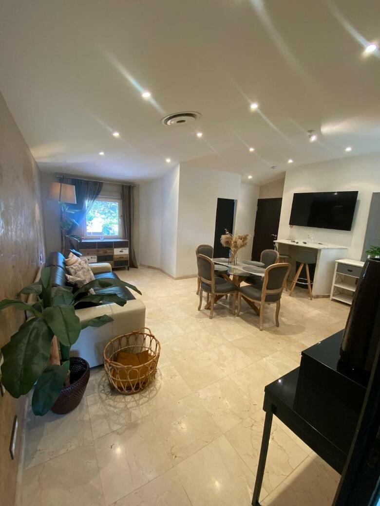 Hostal Villa Saint Jean