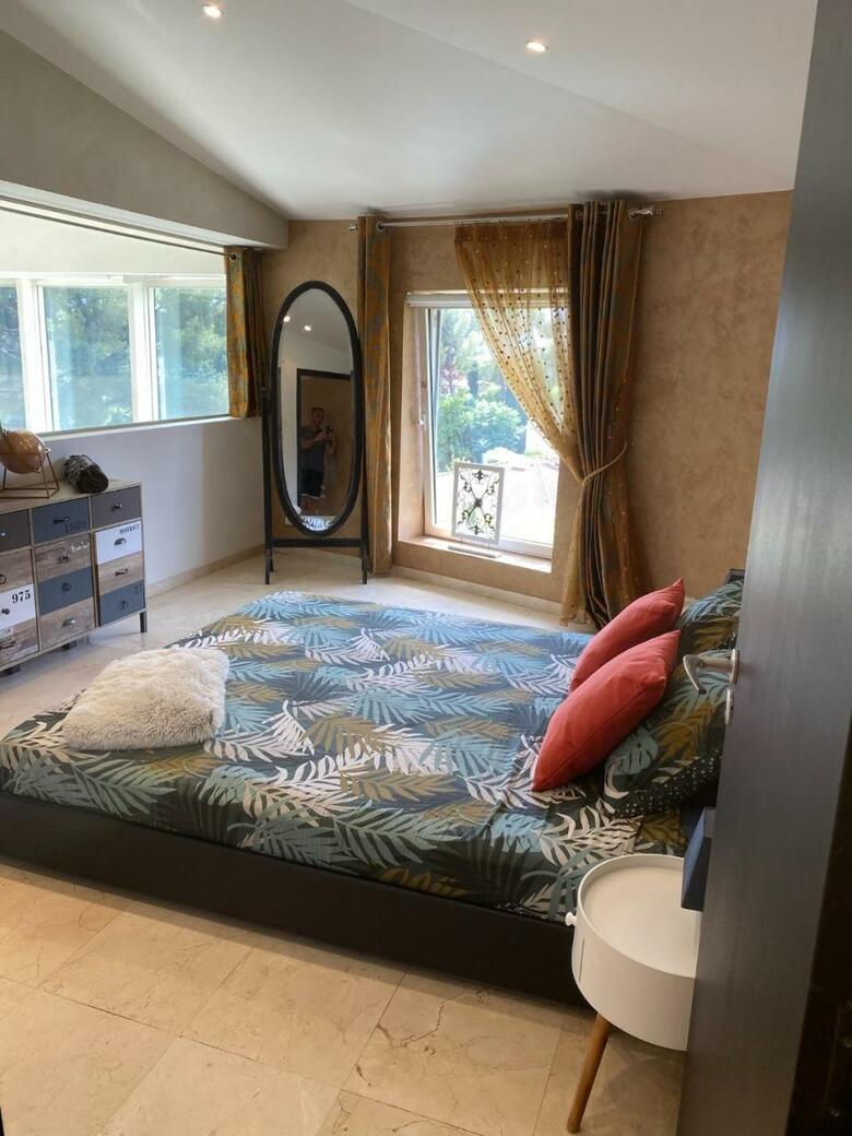 Hostal Villa Saint Jean