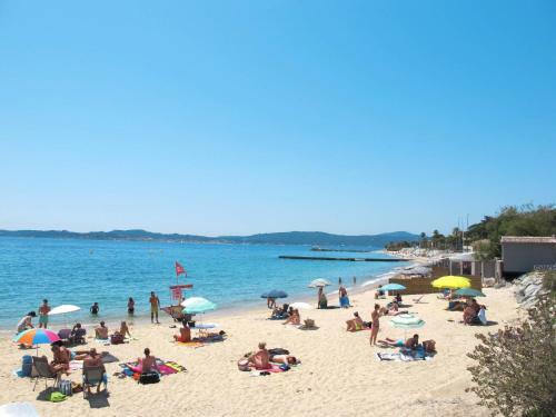 Holiday Home Le Grand Bleu (max100)