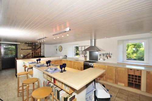 Larmor-baden Villa Sleeps 8 Pool Wifi
