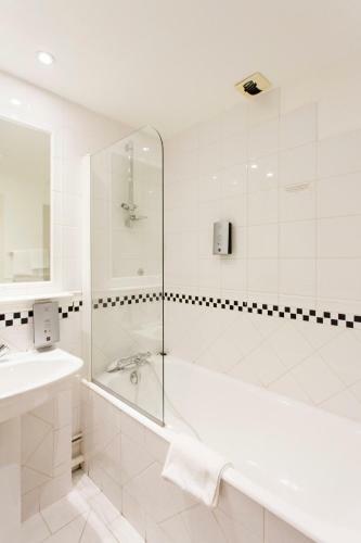 Hotel Logis H�tel Etchema�t�