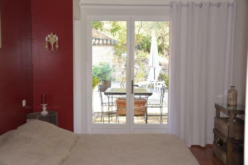 Hostal Les Quatre Saisons