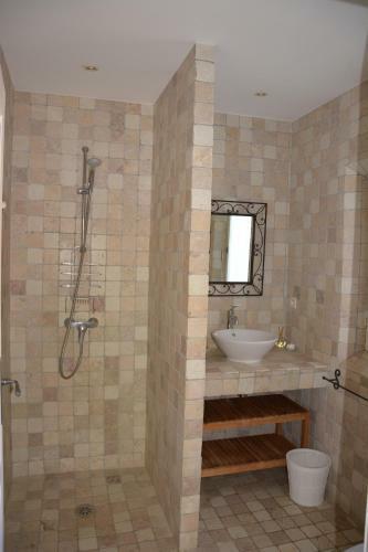Hostal Les Quatre Saisons