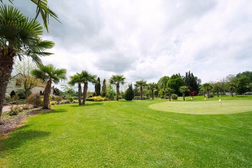 Hotel Abbaye Du Golf De L�signy