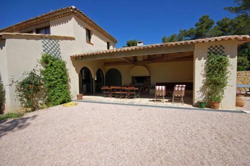 Le Tholonet Villa Sleeps 8 Pool Air Con Wifi