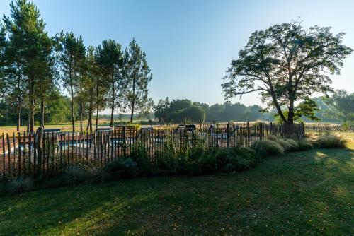 Bed & Breakfast Le Domaine De Lugazaut