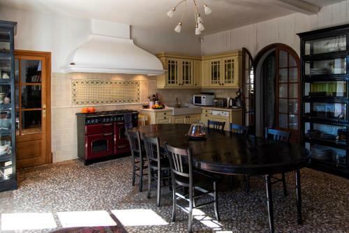 G�tes Les Deux Abbesses En Vert