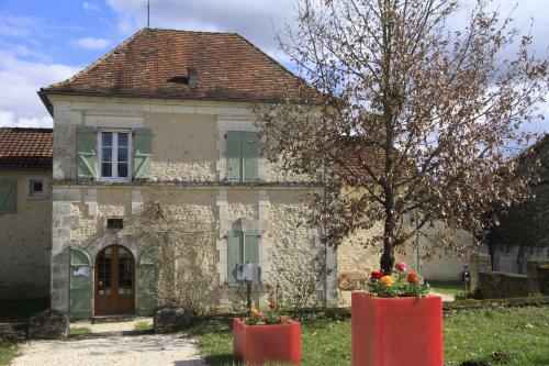 G�tes Les Deux Abbesses En Vert