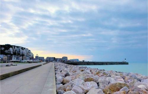 Two-bedroom Apartment In Mers-les-bains