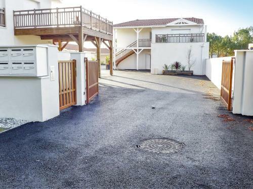 Apartment Les Patios De Flore