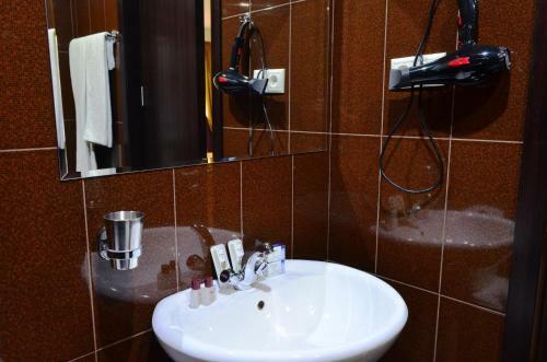 Hotel Grand Vejini