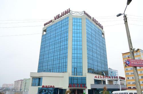 Hotel Grand Vejini