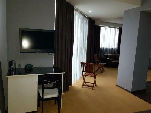 Hotel Grand Vejini