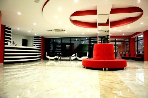 Hotel Grand Vejini