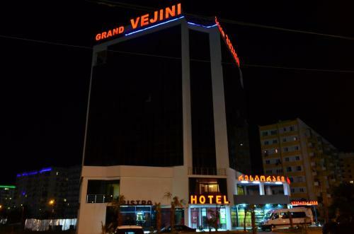 Hotel Grand Vejini