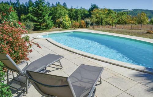 Three-bedroom Holiday Home In Montignac