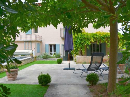 Comfortable Holiday Home In Mormoiron With Private Pool