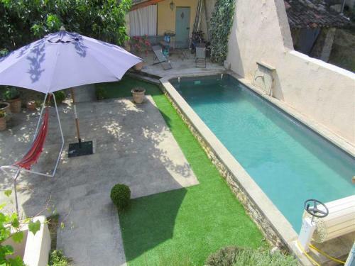 Comfortable Holiday Home In Mormoiron With Private Pool