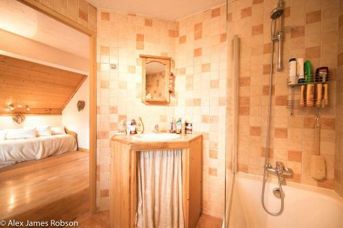Chalet Charley Mc36