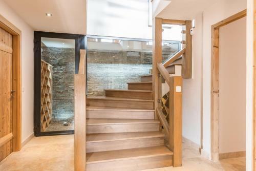 Omaroo Chalets Morzine - By Emerald Stay