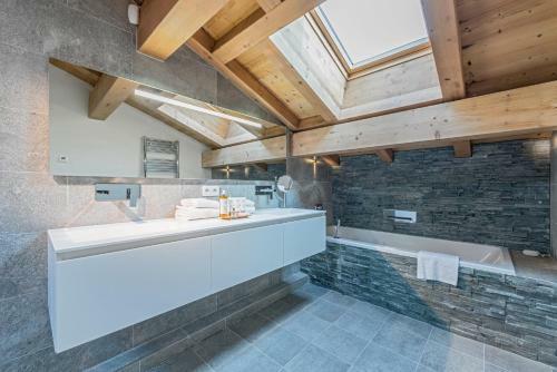 Omaroo Chalets Morzine - By Emerald Stay