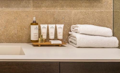 Omaroo Chalets Morzine - By Emerald Stay