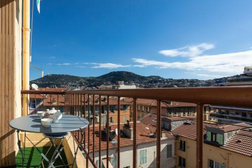 Apartamento Chic Appartement Centre Nice Au Calme Vue Colline