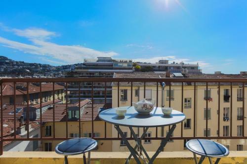Apartamento Chic Appartement Centre Nice Au Calme Vue Colline
