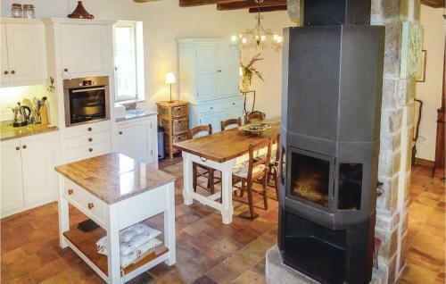 Five-bedroom Holiday Home In Ribaute