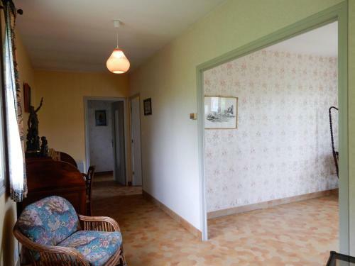 Comfortable Villa On Lake In Roybon