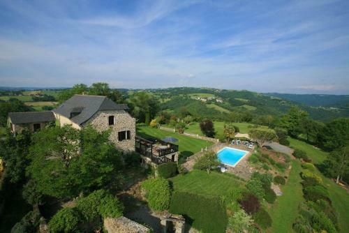 Saint-andre-de-najac Villa Sleeps 8 Pool Wifi