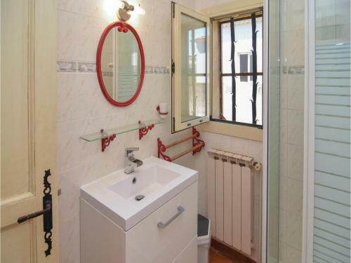 Three-bedroom Holiday Home In St-hilaire-d'ozlihan
