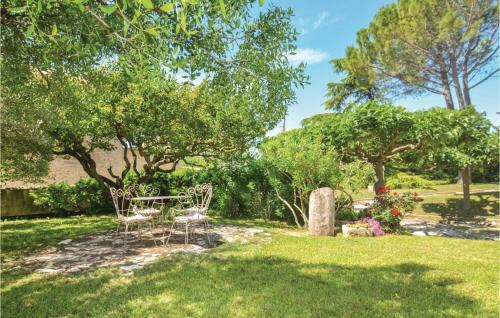 Three-bedroom Holiday Home In St-hilaire-d'ozlihan